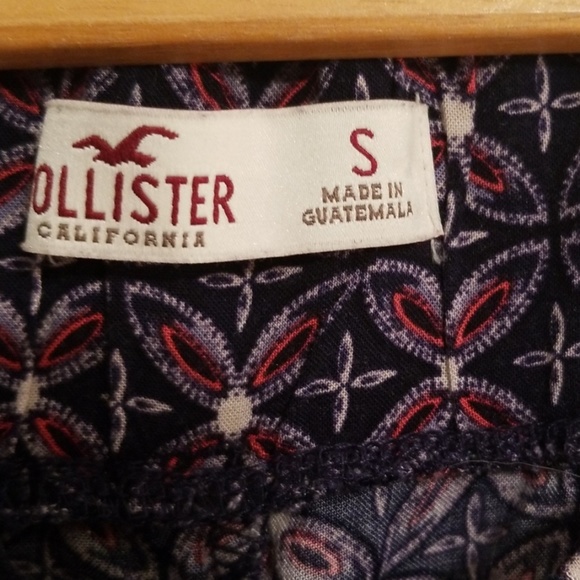 Hollister Patterned Pants - Picture 3 of 3